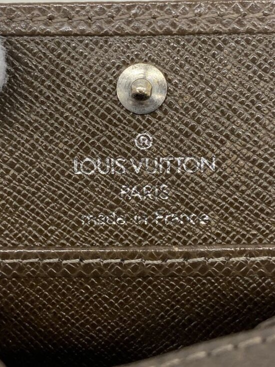 Louis Vuitton Coin Case Taiga Portomonevo Watt Grizzly - Picture 4 of 10